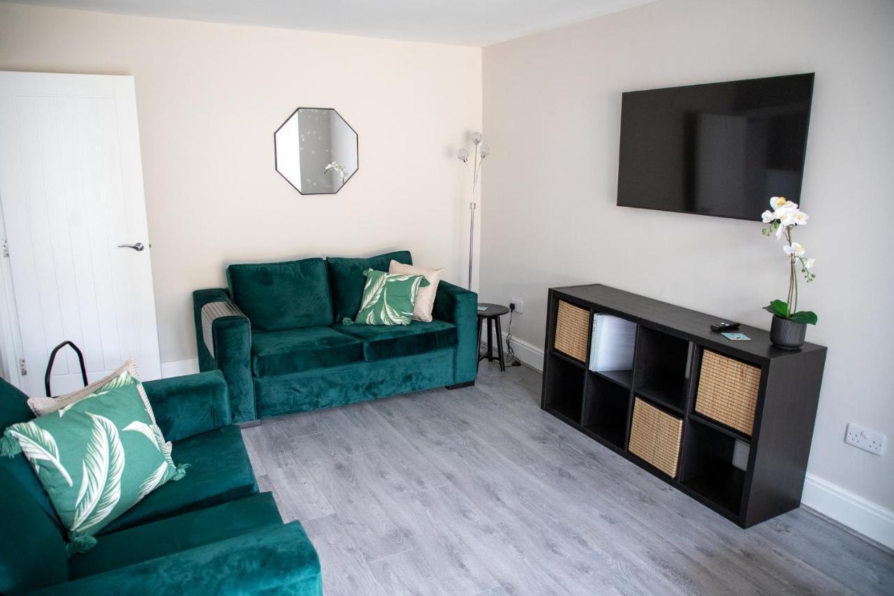 Wave Stays - Ground Floor Apartment - Outside Seating Area Cleveleys Exterior foto